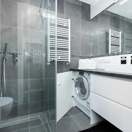 아파트 Sloneczne Tarasy By Renters 드지우노웨크